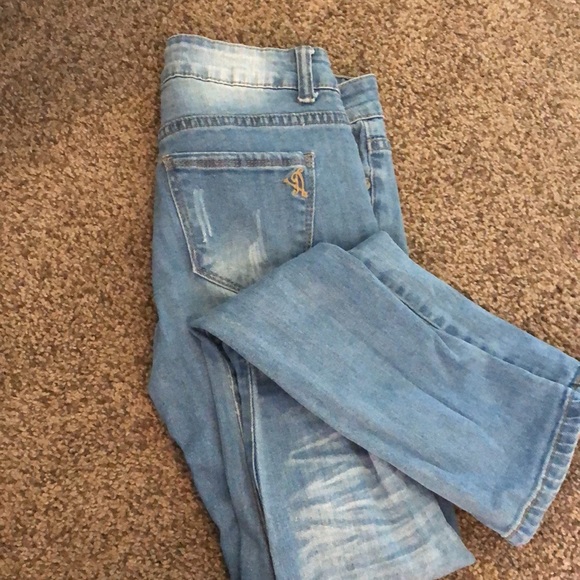 VIP JEANS - Picture 2 of 3